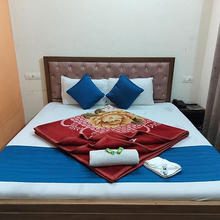 Hotel Holiday Inn Paradise Chandīgarh Εξωτερικό φωτογραφία