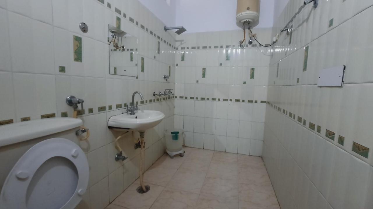 Hotel Holiday Inn Paradise Chandīgarh Εξωτερικό φωτογραφία