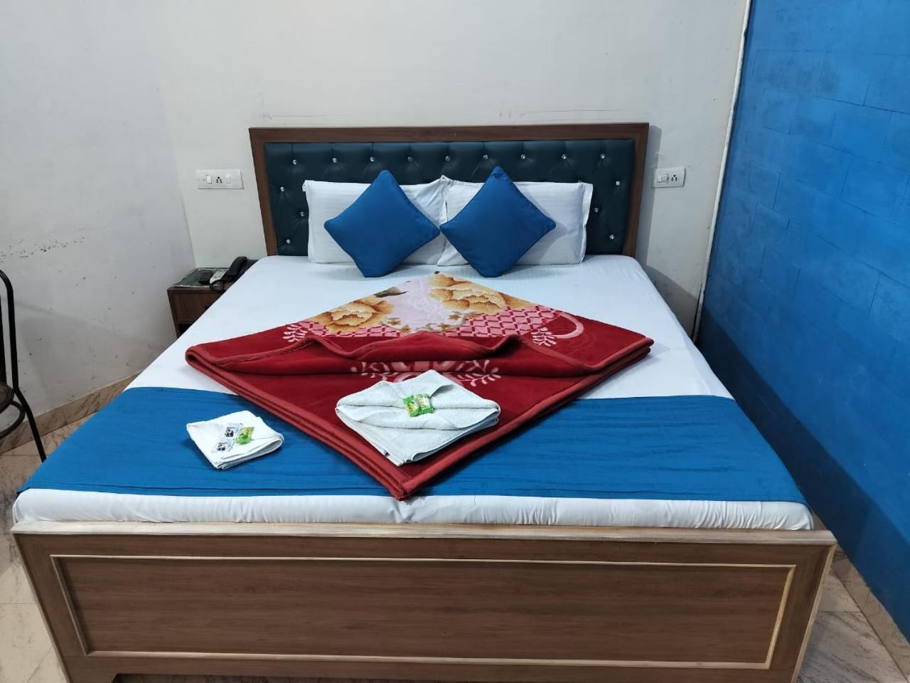 Hotel Holiday Inn Paradise Chandīgarh Εξωτερικό φωτογραφία