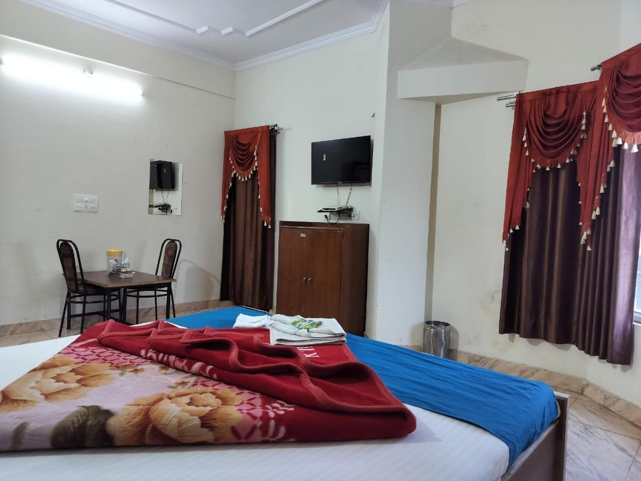 Hotel Holiday Inn Paradise Chandīgarh Εξωτερικό φωτογραφία
