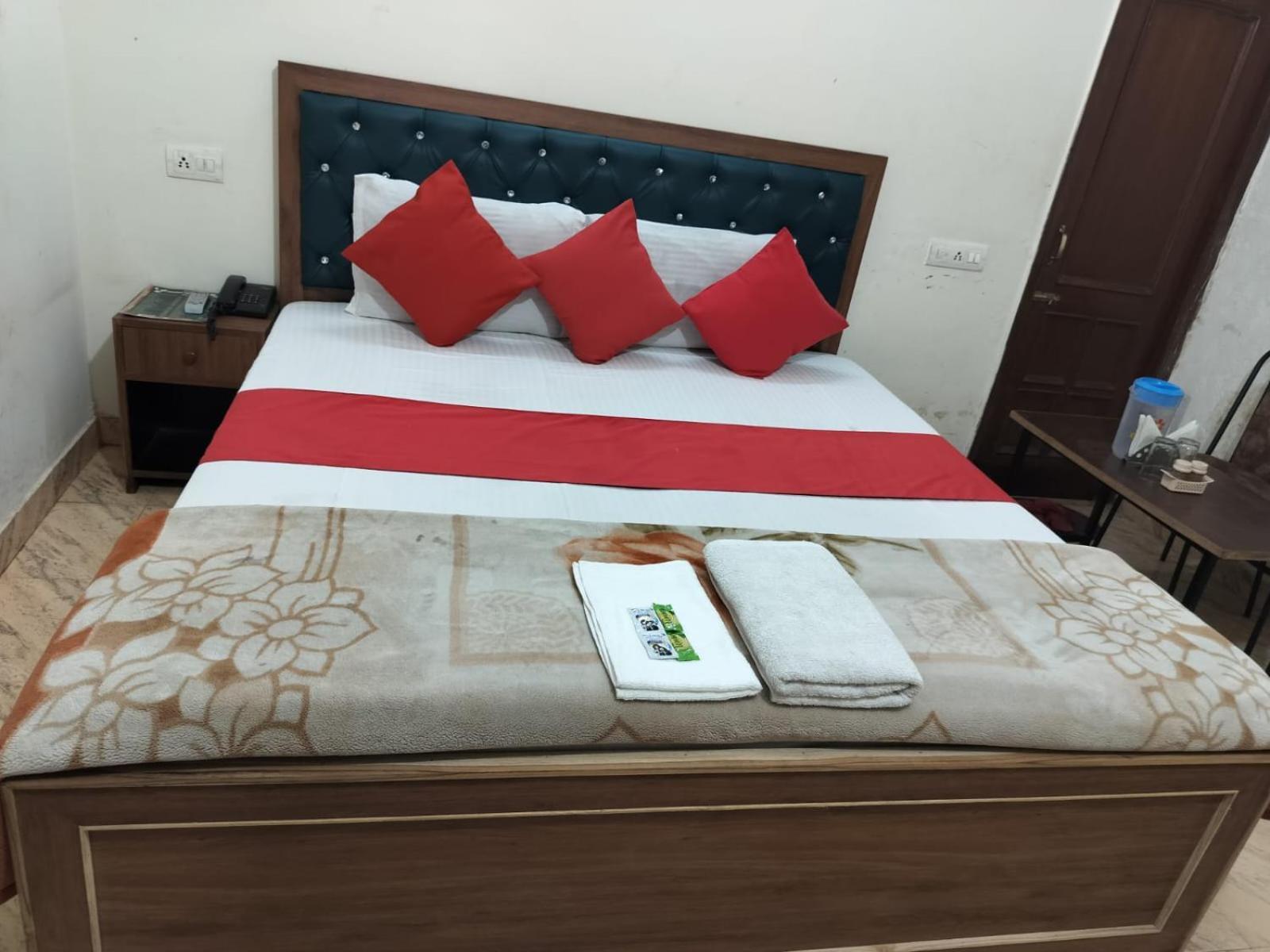 Hotel Holiday Inn Paradise Chandīgarh Εξωτερικό φωτογραφία