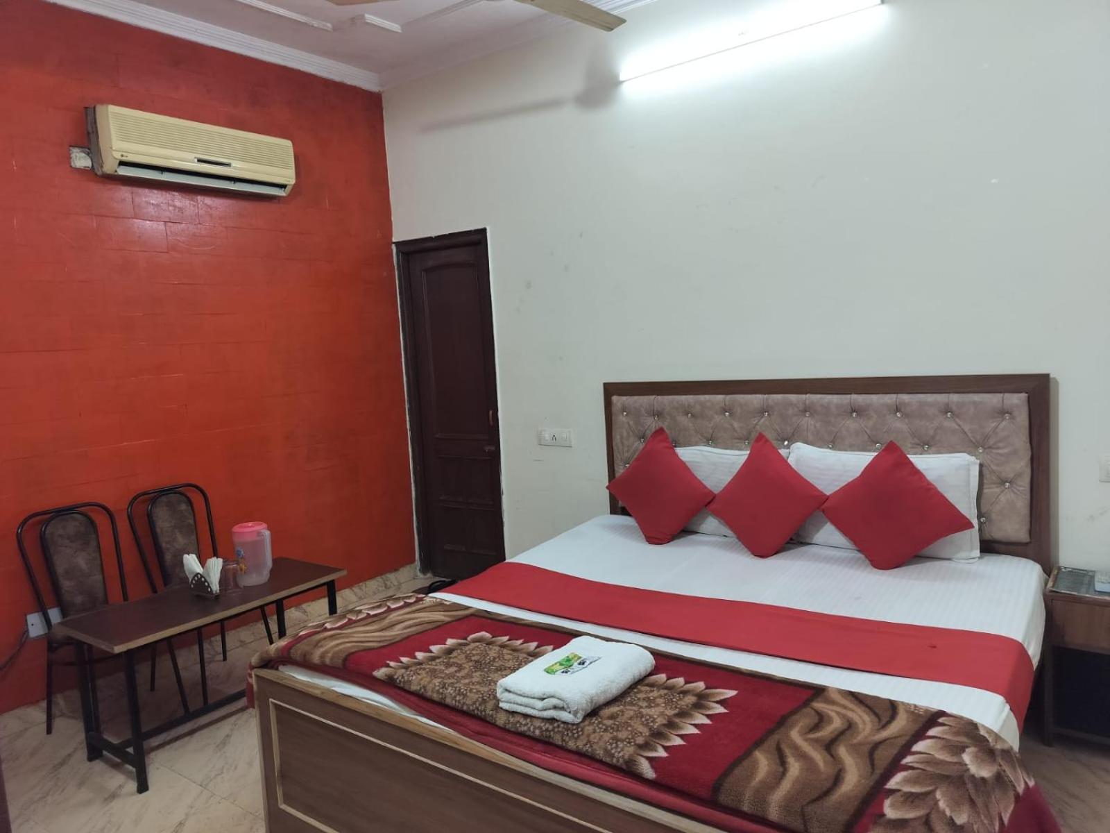 Hotel Holiday Inn Paradise Chandīgarh Εξωτερικό φωτογραφία