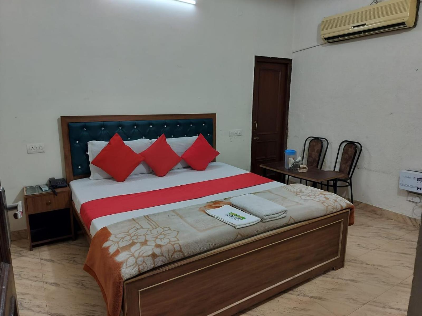 Hotel Holiday Inn Paradise Chandīgarh Εξωτερικό φωτογραφία