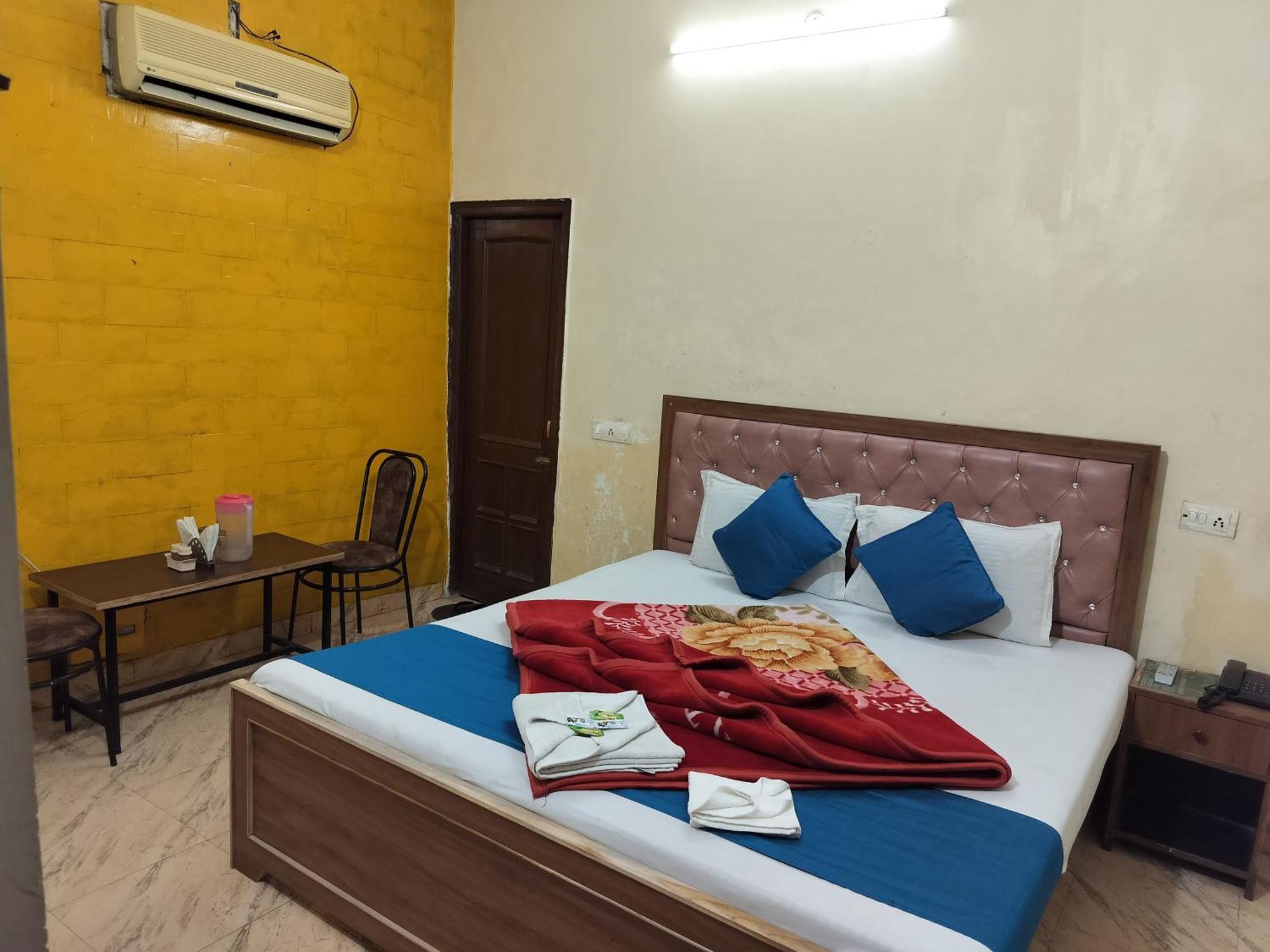 Hotel Holiday Inn Paradise Chandīgarh Εξωτερικό φωτογραφία